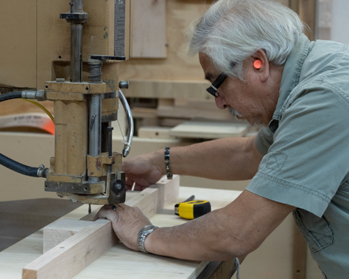NC Furniture Manufacturer Leathercraft Factory Cutting Frame Parts